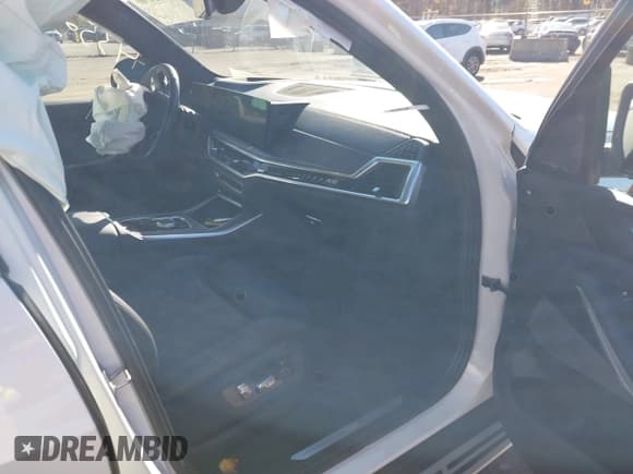 ✅ 2024 BMW X5 xDrive40i • VIN: 5UX23EU03R9T52973 • Лот: 43524700. Опубликован ранее на IAAI с пробегом 35 554 миль. Бесплатный доступ к архиву аукционных продаж из США и подробный отчёт об истории автомобиля на DreamBid. Изображение 5.