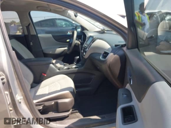 ✅ 2018 Chevrolet Equinox LT • VIN: 3GNAXJEV1JS566275 • Lot: 43212923. Wystawiony na IAAI z przebiegiem 193 291 mil. Bezpłatny archiwum sprzedaży aukcyjnych z USA i szczegółowy raport historii pojazdu na DreamBid. Zdjęcie 5.