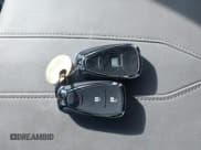 ✅ 2018 Chevrolet Traverse LT Cloth • VIN: 1GNEVMKW9JJ210079 • Lot: 41548733. Wystawiony na IAAI z przebiegiem 106 698 mil. Bezpłatny archiwum sprzedaży aukcyjnych z USA i szczegółowy raport historii pojazdu na DreamBid. Zdjęcie 11.