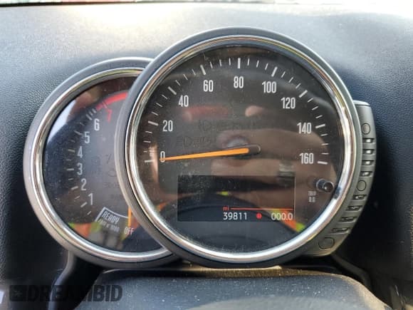 ✅ 2017 MINI Countryman Cooper • VIN: WMZYS7C33H3E06749 • Lot: 71037585. Wystawiony na Copart z przebiegiem 39 811 mil. Bezpłatny archiwum sprzedaży aukcyjnych z USA i szczegółowy raport historii pojazdu na DreamBid. Zdjęcie 9.