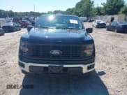 ✅ 2025 Ford F-150 XL • VIN: 1FTMF1LP2SKD18160 • Lot: 43058340. Wystawiony na IAAI z przebiegiem 4 949 mil. Bezpłatny archiwum sprzedaży aukcyjnych z USA i szczegółowy raport historii pojazdu na DreamBid. Zdjęcie 12.