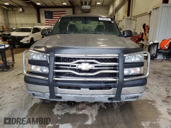✅ 2006 Chevrolet Silverado 1500 LT2 • VIN: 1GCEK19B36Z265946 • Лот: 54003095. Опубликован ранее на Copart с пробегом 206 605 миль. Бесплатный доступ к архиву аукционных продаж из США и подробный отчёт об истории автомобиля на DreamBid. Изображение 5.