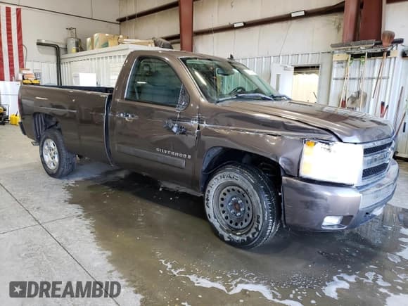 ✅ 2008 Chevrolet Silverado 1500 Work Truck • VIN: 1GCEC14018Z110656 • Lot: 47303285. Wystawiony na Copart z przebiegiem 134 914 mil. Bezpłatny archiwum sprzedaży aukcyjnych z USA i szczegółowy raport historii pojazdu na DreamBid. Zdjęcie 4.