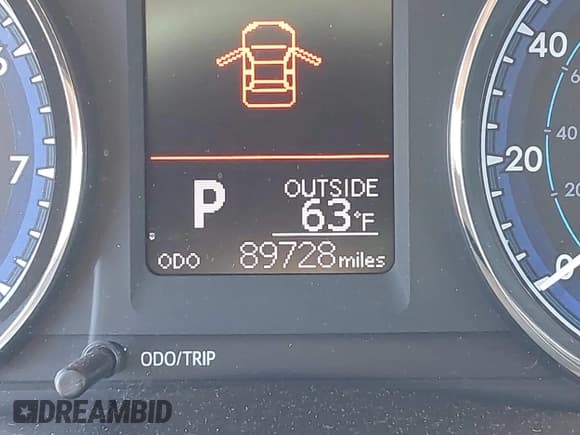 ✅ 2018 Toyota Corolla LE • VIN: 2T1BURHE3JC106399 • Lot: 43677190. Listed on IAAI with 89,728 mi. Free auction sales archive from the USA and detailed vehicle history report at DreamBid. Image 15.