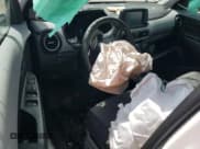 ✅ 2021 Hyundai Kona SE • VIN: KM8K1CAAXMU641911 • Лот: 65593955. Опубликован ранее на Copart с пробегом 82 965 миль. Бесплатный доступ к архиву аукционных продаж из США и подробный отчёт об истории автомобиля на DreamBid. Изображение 8.