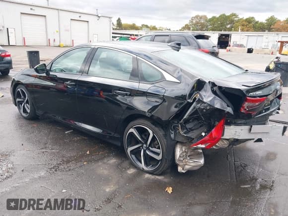 ✅ 2022 Honda Accord Sport • VIN: 1HGCV1F39NA098826 • Lot: 43495647. Wystawiony na IAAI z przebiegiem 18 990 mil. Bezpłatny archiwum sprzedaży aukcyjnych z USA i szczegółowy raport historii pojazdu na DreamBid. Zdjęcie 3.