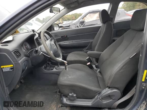 2011 Hyundai Accent GS z VIN KMHCM3AC8BU194263, wystawiony jako Copart lot #86155935 z przebiegiem 117 287 mil mil oraz Szkoda całkowita • Salvage title. Historia ofert i sprzedaży dostępna na DreamBid. Obrazek 7.