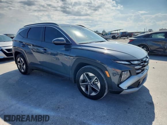 ✅ 2025 Hyundai Tucson SEL • VIN: 5NMJB3DE4SH508755 • Лот: 71928225. Опубликован ранее на Copart с пробегом 7 210 миль. Бесплатный доступ к архиву аукционных продаж из США и подробный отчёт об истории автомобиля на DreamBid. Изображение 4.