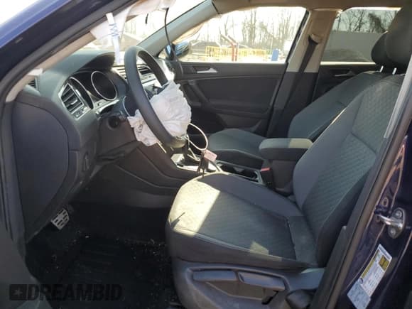 ✅ 2021 Volkswagen Tiguan S • VIN: 3VV0B7AX9MM041570 • Лот: 48901075. Опубликован ранее на Copart с пробегом 173 907 миль. Бесплатный доступ к архиву аукционных продаж из США и подробный отчёт об истории автомобиля на DreamBid. Изображение 7.