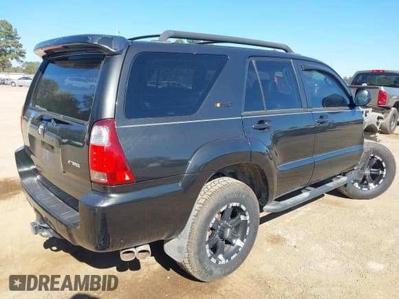 ✅ 2006 Toyota 4Runner SR5 • VIN: JTEZT14R668008977 • Lot: 43583507. Listed on IAAI with 277,095 mi. Free auction sales archive from the USA and detailed vehicle history report at DreamBid. Image 4.