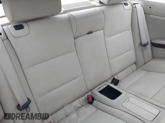 ✅ 2009 BMW 3 Series 328i • VIN: WBAWR33509P343272 • Lot: 40848494. Wystawiony na IAAI z przebiegiem 124 866 mil. Bezpłatny archiwum sprzedaży aukcyjnych z USA i szczegółowy raport historii pojazdu na DreamBid. Zdjęcie 8.