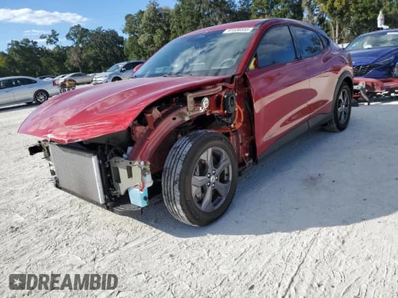 ✅ 2022 Ford Mustang Mach-E Select • VIN: 3FMTK1RM9NMA61897 • Лот: 91638555. Опубликован ранее на Copart с пробегом 8 781 миль. Бесплатный доступ к архиву аукционных продаж из США и подробный отчёт об истории автомобиля на DreamBid. Изображение 1.