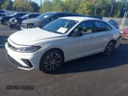 ✅ 2025 Volkswagen Jetta Sport • VIN: 3VWBX7BU4SM074614 • Лот: 43326228. Опубликован ранее на IAAI с пробегом 10 612 миль. Бесплатный доступ к архиву аукционных продаж из США и подробный отчёт об истории автомобиля на DreamBid. Изображение 2.