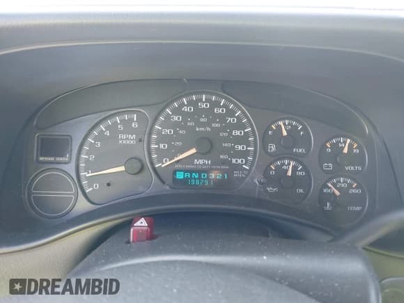 ✅ 2002 Chevrolet Suburban LS • VIN: 3GNEC16Z32G339558 • Лот: 41739334. Опубликован ранее на IAAI с пробегом 198 291 миль. Бесплатный доступ к архиву аукционных продаж из США и подробный отчёт об истории автомобиля на DreamBid. Изображение 7.