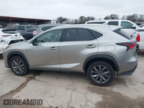 ✅ 2020 Lexus NX 300 F Sport • VIN: JTJSARBZ7L5001639 • Lot: 41565608. Wystawiony na IAAI z przebiegiem 102 914 mil. Bezpłatny archiwum sprzedaży aukcyjnych z USA i szczegółowy raport historii pojazdu na DreamBid. Zdjęcie 14.