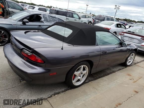 ✅ 1994 Chevrolet Camaro Z28 • VIN: 2G1FP32P9R2136357 • Лот: 74703444. Опубликован ранее на Copart с пробегом 8 694 миль. Бесплатный доступ к архиву аукционных продаж из США и подробный отчёт об истории автомобиля на DreamBid. Изображение 3.