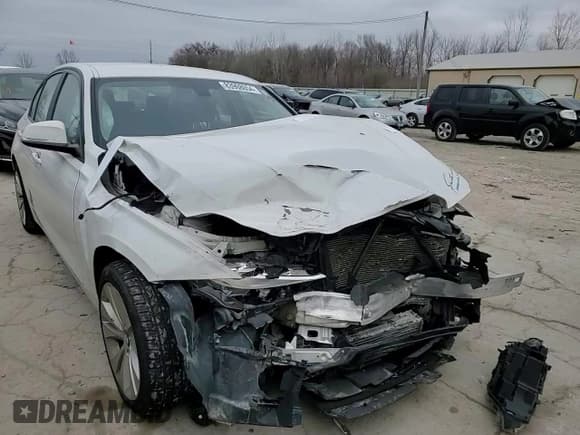 ✅ 2016 BMW 3 Series 320i xDrive • VIN: WBA8E5G5XGNU20555 • Lot: 83908054. Listed on Copart with Not provided. Free auction sales archive from the USA and detailed vehicle history report at DreamBid. Image 10.