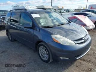 ✅ 2010 Toyota Sienna XLE Limited • VIN: 5TDYK4CC2AS291674 • Lot: 43815200. Wystawiony na IAAI z przebiegiem 231 078 mil. Bezpłatny archiwum sprzedaży aukcyjnych z USA i szczegółowy raport historii pojazdu na DreamBid. Zdjęcie 1.