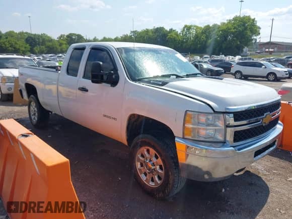 ✅ 2013 Chevrolet Silverado 2500HD Work Truck • VIN: 1GC2KVCG4DZ108678 • Lot: 42811229. Wystawiony na IAAI z przebiegiem 238 835 mil. Bezpłatny archiwum sprzedaży aukcyjnych z USA i szczegółowy raport historii pojazdu na DreamBid. Zdjęcie 1.