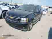 2014 Chevrolet Suburban LT z VIN 1GNSCJE05ER195862, wystawiony jako IAAI lot #43210972 z przebiegiem 296 051 mil mil oraz . Historia ofert i sprzedaży dostępna na DreamBid. Obrazek 2.