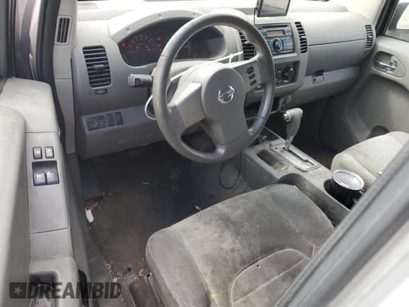 ✅ 2009 Nissan Frontier SE • VIN: 1N6BD06T09C426083 • Lot: 70953505. Wystawiony na Copart z przebiegiem 186 788 mil. Bezpłatny archiwum sprzedaży aukcyjnych z USA i szczegółowy raport historii pojazdu na DreamBid. Zdjęcie 8.