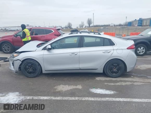 ✅ 2017 Hyundai Ioniq SEL • VIN: KMHC75LC7HU046162 • Lot: 41572953. Wystawiony na IAAI z przebiegiem 170 499 mil. Bezpłatny archiwum sprzedaży aukcyjnych z USA i szczegółowy raport historii pojazdu na DreamBid. Zdjęcie 13.