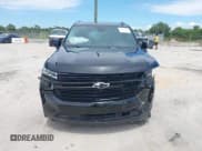 ✅ 2024 Chevrolet Suburban • VIN: 1GNSCEKT8RR350187 • Lot: 43045718. Listed on IAAI with 28,587 mi. Free auction sales archive from the USA and detailed vehicle history report at DreamBid. Image 12.