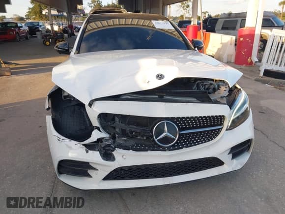 ✅ 2020 Mercedes-Benz C 300 • VIN: 55SWF8DB8LU329567 • Lot: 43627544. Listed on IAAI with 61,519 mi. Free auction sales archive from the USA and detailed vehicle history report at DreamBid. Image 6.