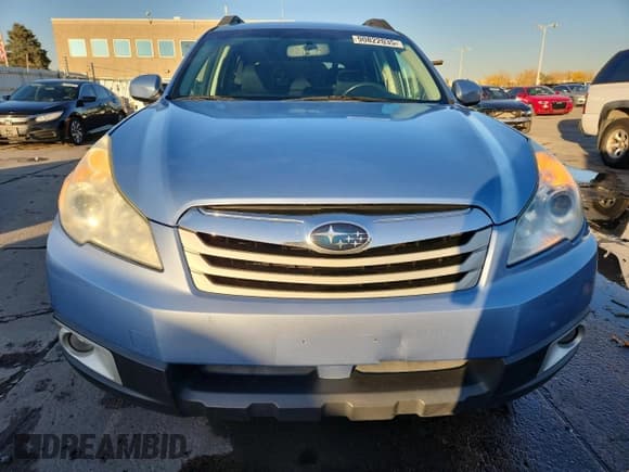 ✅ 2010 Subaru Outback Premium All-Weather Anniversary • VIN: 4S4BRBCC8A3386291 • Lot: 90822035. Listed on Copart with 181,744 mi. Free auction sales archive from the USA and detailed vehicle history report at DreamBid. Image 5.