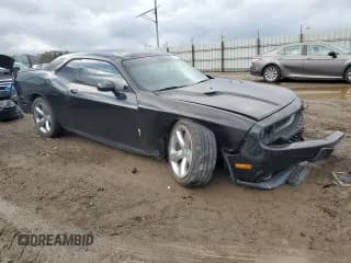 ✅ 2014 Dodge Challenger SXT Plus • VIN: 2C3CDYAG3EH123617 • Lot: 84326114. Wystawiony na Copart z przebiegiem 85 602 mil. Bezpłatny archiwum sprzedaży aukcyjnych z USA i szczegółowy raport historii pojazdu na DreamBid. Zdjęcie 4.