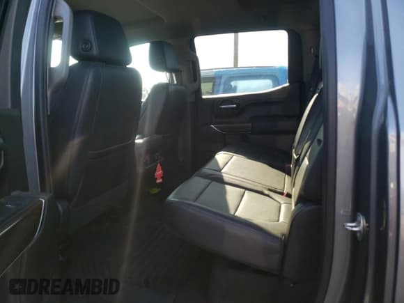 ✅ 2021 Chevrolet Silverado 1500 RST • VIN: 3GCUYEED4MG282583 • Lot: 74176364. Wystawiony na Copart z przebiegiem 59 425 mil. Bezpłatny archiwum sprzedaży aukcyjnych z USA i szczegółowy raport historii pojazdu na DreamBid. Zdjęcie 10.