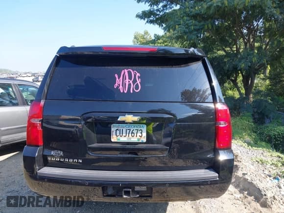 ✅ 2015 Chevrolet Suburban LT • VIN: 1GNSKJKC2FR505761 • Lot: 42797568. Wystawiony na IAAI z przebiegiem 206 702 mil. Bezpłatny archiwum sprzedaży aukcyjnych z USA i szczegółowy raport historii pojazdu na DreamBid. Zdjęcie 16.