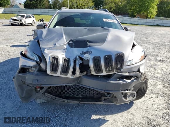 ✅ 2016 Jeep Cherokee Trailhawk • VIN: 1C4PJMBB5GW188426 • Lot: 52907445. Listed on Copart with 115,225 mi. Free auction sales archive from the USA and detailed vehicle history report at DreamBid. Image 5.
