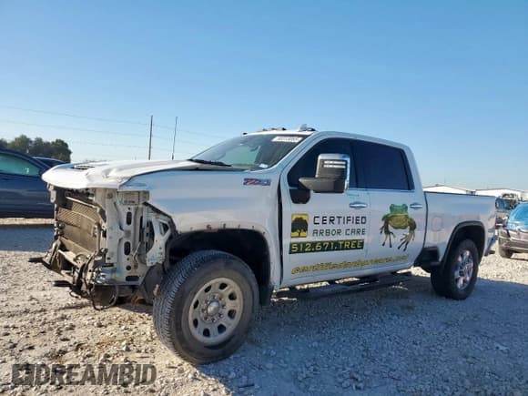 ✅ 2020 Chevrolet Silverado 2500HD LTZ • VIN: 1GC4YPEY7LF196148 • Lot: 90313065. Listed on Copart with 213,307 mi. Free auction sales archive from the USA and detailed vehicle history report at DreamBid. Image 1.