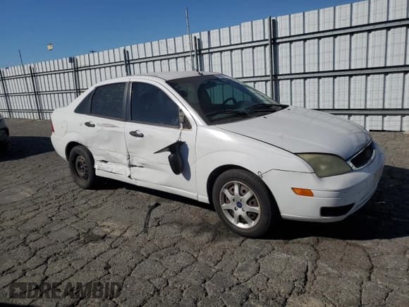 ✅ 2005 Ford Focus S • VIN: 1FAFP34N35W253238 • Lot: 91303485. Listed on Copart with 277,357 mi. Free auction sales archive from the USA and detailed vehicle history report at DreamBid. Image 4.