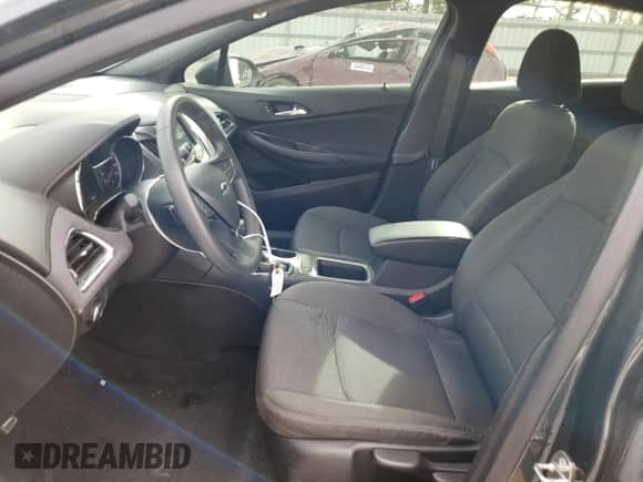 2019 Chevrolet Cruze LT z VIN 3G1BE6SM7KS551740, wystawiony jako Copart lot #67967792 z przebiegiem 54 553 mil mil oraz . Historia ofert i sprzedaży dostępna na DreamBid. Obrazek 7.