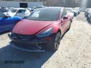 ✅ 2019 Tesla Model 3 Mid Range • VIN: 5YJ3E1EA0KF299032 • Lot: 43576921. Wystawiony na IAAI z przebiegiem 45 780 mil. Bezpłatny archiwum sprzedaży aukcyjnych z USA i szczegółowy raport historii pojazdu na DreamBid. Zdjęcie 2.