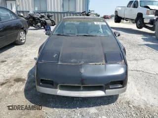 ✅ 1986 Pontiac Fiero • VIN: 1G2PG9790GP276669 • Lot: 66766855. Wystawiony na Copart z przebiegiem 62 412 mil. Bezpłatny archiwum sprzedaży aukcyjnych z USA i szczegółowy raport historii pojazdu na DreamBid. Zdjęcie 5.