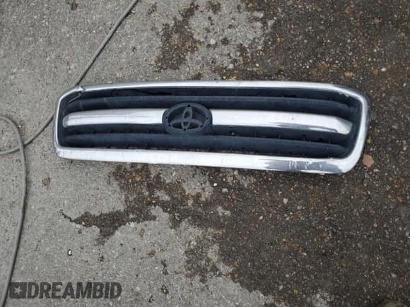 ✅ 2002 Toyota Tundra Limited • VIN: 5TBRT38152S242630 • Lot: 89933355. Listed on Copart with 684,168 mi. Free auction sales archive from the USA and detailed vehicle history report at DreamBid. Image 12.