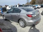 ✅ 2013 Mazda 3 i SV • VIN: JM1BL1TF8D1770078 • Лот: 92679225. Опубликован ранее на Copart с пробегом Не указан. Бесплатный доступ к архиву аукционных продаж из США и подробный отчёт об истории автомобиля на DreamBid. Изображение 2.
