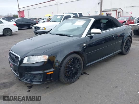 ✅ 2008 Audi RS 4 • VIN: WUAYU48H48K800151 • Lot: 41744495. Wystawiony na IAAI z przebiegiem 83 424 mil. Bezpłatny archiwum sprzedaży aukcyjnych z USA i szczegółowy raport historii pojazdu na DreamBid. Zdjęcie 17.