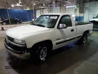 2002 Chevrolet Silverado 1500 z VIN 1GCEC14W42Z286600, wystawiony jako Copart lot #42590885 z przebiegiem 234 109 mil mil oraz Szkoda całkowita • Salvage title. Historia ofert i sprzedaży dostępna na DreamBid. Obrazek 1.