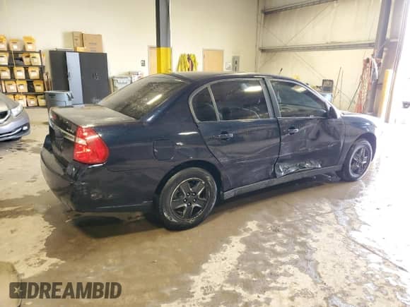 2005 Chevrolet Malibu LS z VIN 1G1ZT52895F218952, wystawiony jako Copart lot #76559124 z przebiegiem 139 048 mil mil oraz Szkoda całkowita • Salvage title. Historia ofert i sprzedaży dostępna na DreamBid. Obrazek 3.