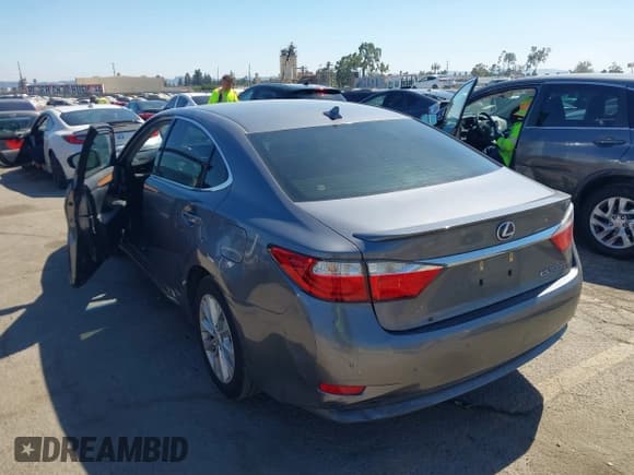 ✅ 2014 Lexus ES 300h • VIN: JTHBW1GG6E2075201 • Lot: 42842206. Listed on IAAI with 83,393 mi. Free auction sales archive from the USA and detailed vehicle history report at DreamBid. Image 3.