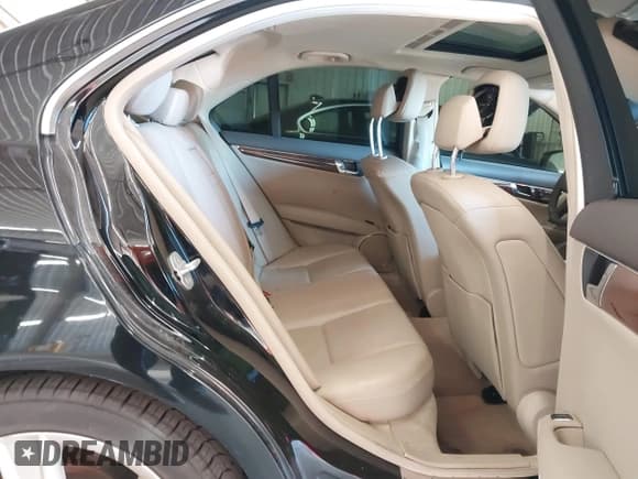 ✅ 2011 Mercedes-Benz C 300 Sport • VIN: WDDGF8BB7BR186599 • Lot: 43439852. Listed on IAAI with 122,700 mi. Free auction sales archive from the USA and detailed vehicle history report at DreamBid. Image 8.