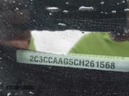 ✅ 2012 Chrysler 300 • VIN: 2C3CCAAG5CH261568 • Lot: 43719905. Listed on IAAI with 148,639 mi. Free auction sales archive from the USA and detailed vehicle history report at DreamBid. Image 9.