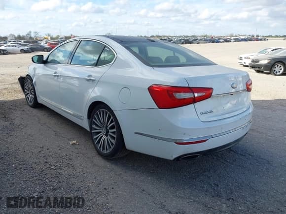 ✅ 2014 Kia Cadenza Premium • VIN: KNALN4D74E5126883 • Lot: 43173634. Listed on IAAI with 82,655 mi. Free auction sales archive from the USA and detailed vehicle history report at DreamBid. Image 3.