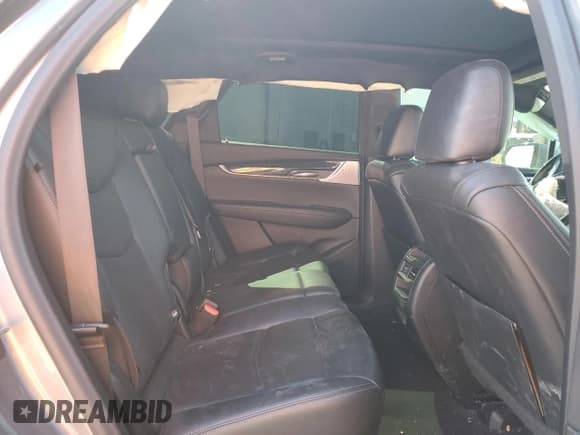 ✅ 2022 Cadillac XT5 AWD Premium Luxury • VIN: 1GYKNDR44NZ138564 • Лот: 49443165. Опубликован ранее на Copart с пробегом 51 828 миль. Бесплатный доступ к архиву аукционных продаж из США и подробный отчёт об истории автомобиля на DreamBid. Изображение 11.