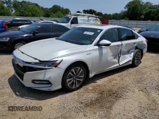 2020 Honda Accord Touring z VIN 1HGCV3F9XLA006913, wystawiony jako Copart lot #59372345 z przebiegiem 132 413 mil mil oraz Nie do naprawy • Non repairable. Historia ofert i sprzedaży dostępna na DreamBid. Obrazek 1.