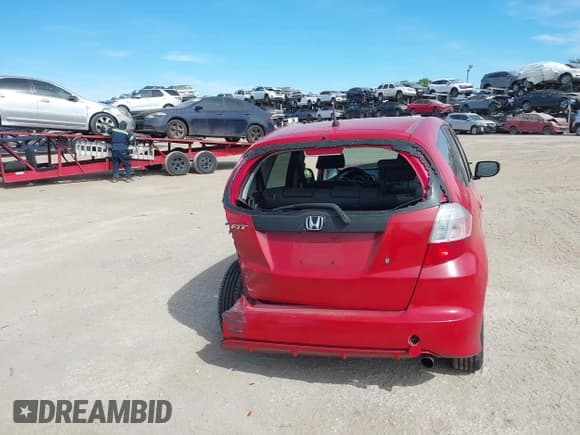 ✅ 2009 Honda Fit • VIN: JHMGE87249S002047 • Lot: 43674886. Wystawiony na IAAI z przebiegiem 128 563 mil. Bezpłatny archiwum sprzedaży aukcyjnych z USA i szczegółowy raport historii pojazdu na DreamBid. Zdjęcie 17.